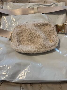 Cream Lululemon Sherpa Belt Bag with Gold Accent - Women